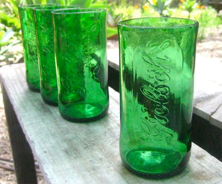 Как ненужные бутылки превращаются в оригинальные стаканы