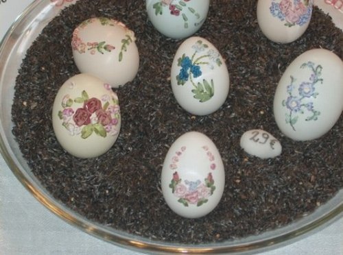 Пасхальные яйца с вышивкой