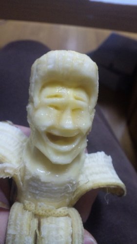 Банановые скульптуры