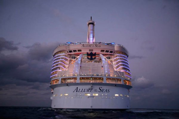 Allure of the Seas – крупнейший в мире круизный лайнер