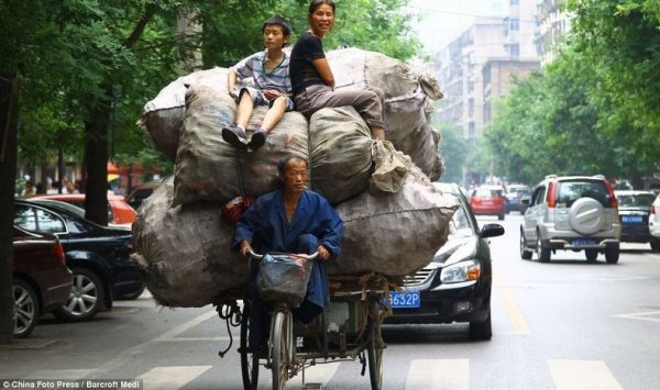 Перегруженные транспортные средства в Китае