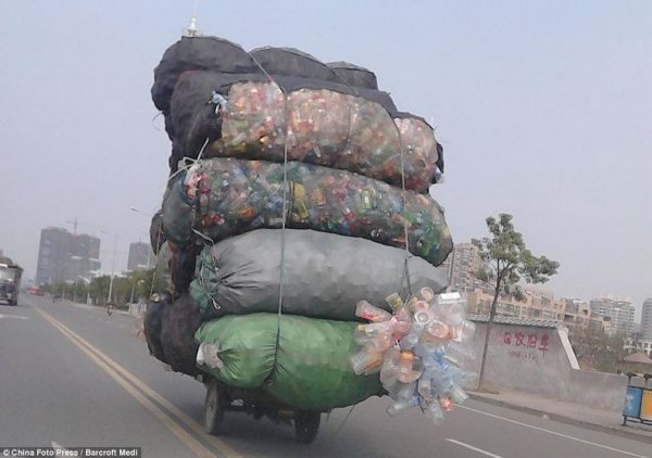 Перегруженные транспортные средства в Китае