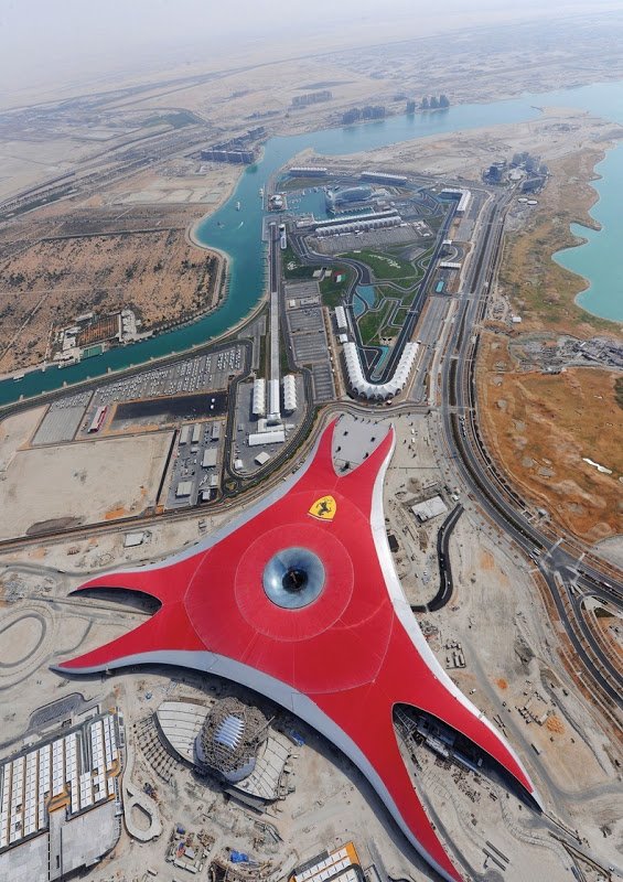 Тематический парк «Мир Феррари» в Абу-Даби