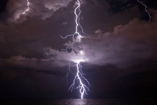 Уникальное природное явление молнии Кататумбо (11 фото)