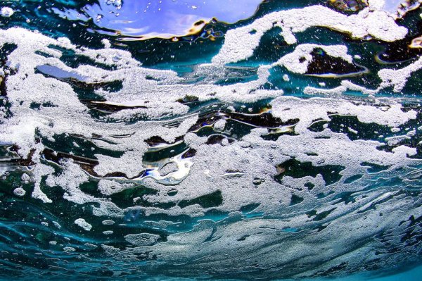 Удивительные волны через объектив фотографа Брюса Грорка (13 фото)