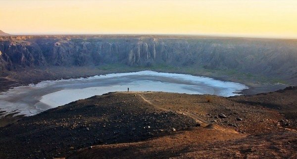 Аль-Ваба – самый большой кратер на Ближнем Востоке (16 фото)