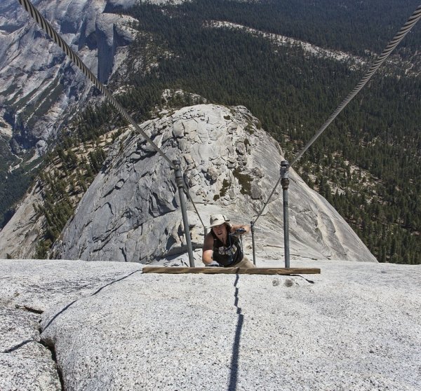 Хаф-Доум - гранитный монолит в национальном парке Йосемити (15 фото)