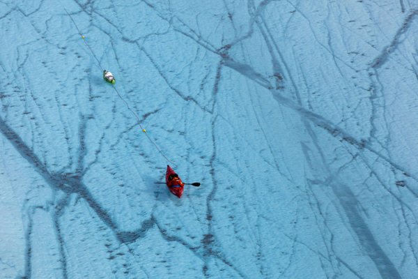 Голубые реки ледника Петерманна (7 фото)