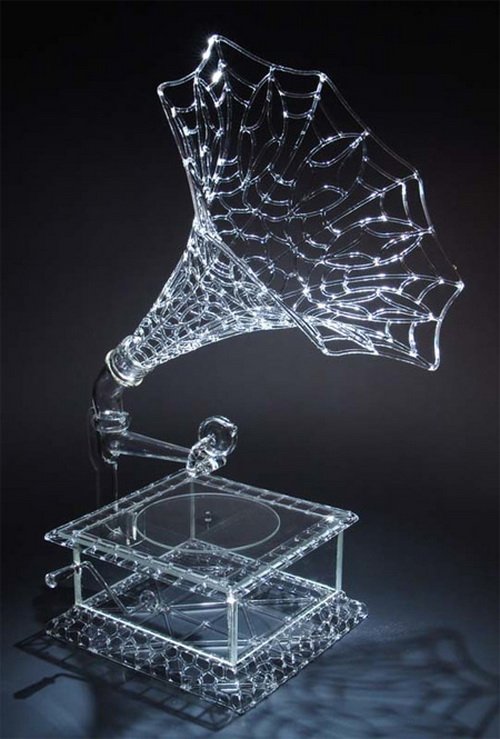 Потрясающие стеклянные скульптуры Роберта Микелсена (10 фото)