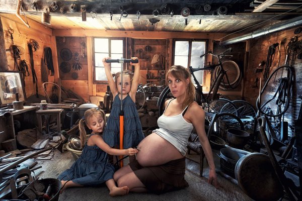 Креативный отец создаёт невероятные фотоманипуляции с тремя своими дочерьми (22 фото)