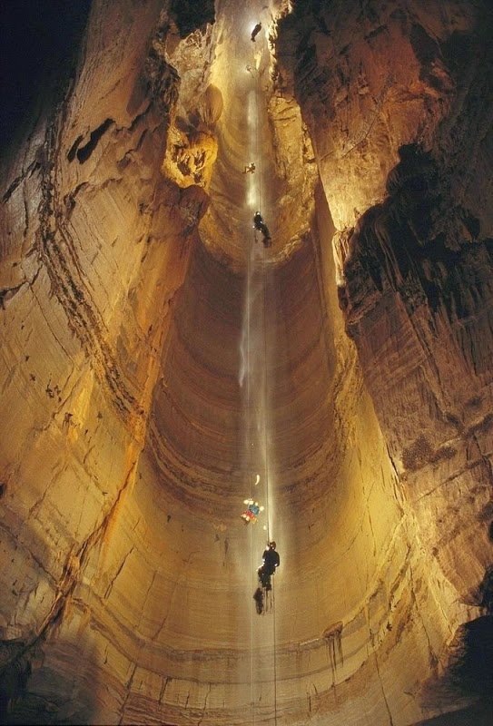 Самая глубокая пещера в мире – пещера Крубера-Воронья (13 фото)