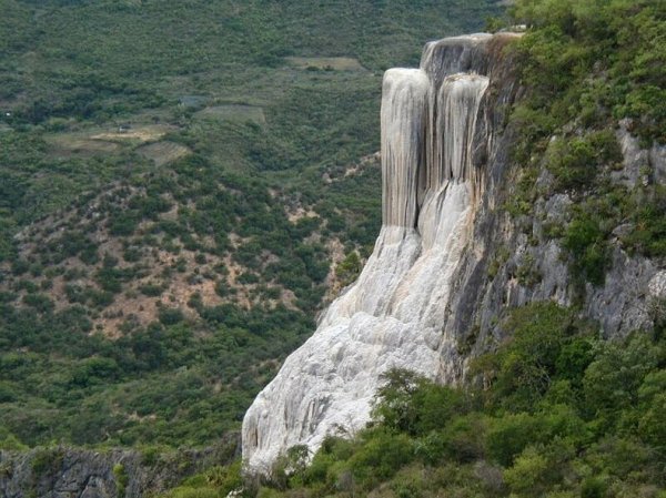 Каменный водопад Иерве-эль-Агуа (12 фото)
