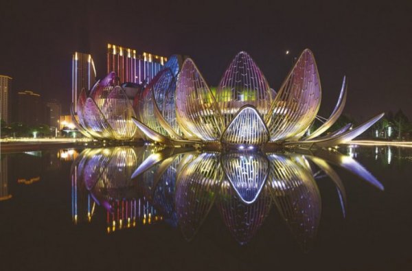 Уникальный архитектурный проект "Лотос" в Китае (12 фото)