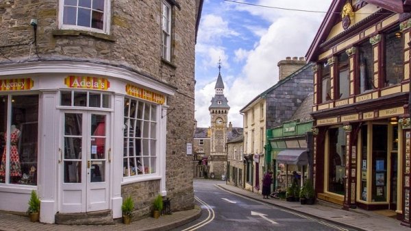Хей-он-Уай: Книжный город в Уэльсе (15 фото)