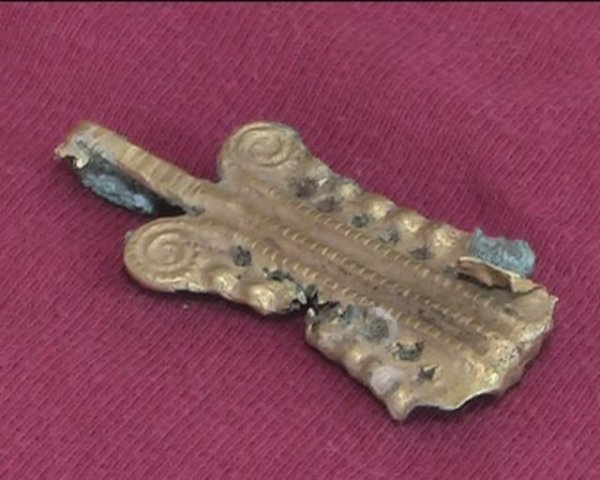 В Казахстане археологи обнаружили уникальное ювелирное изделие из золота