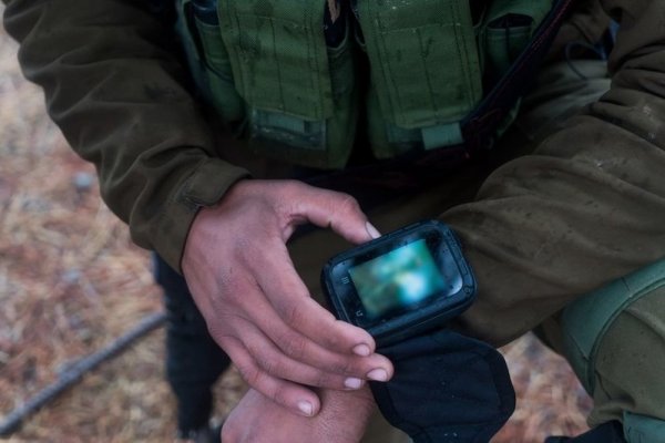 В распоряжение израильской армии поступят боевые смартфоны