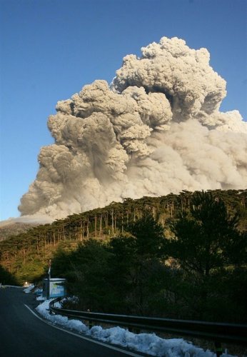 Извержение вулкана Симмоэ