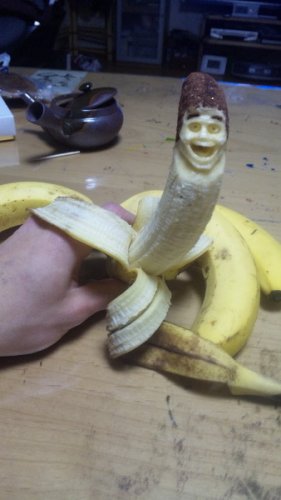 Банановые скульптуры