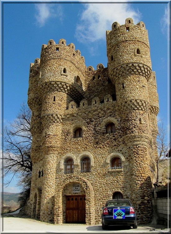 Серафин Вилларан – человек, построивший свой собственный замок
