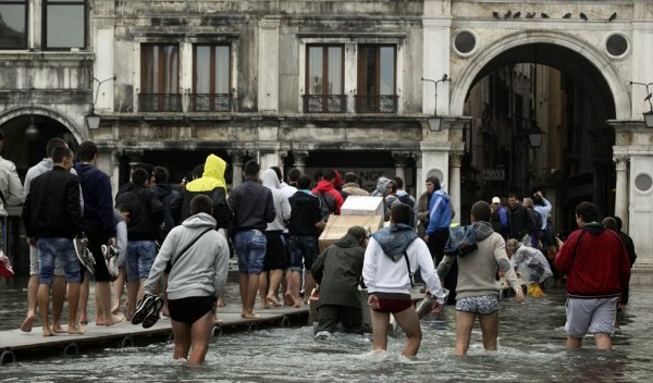 Венеция оказалась под "высокой водой"