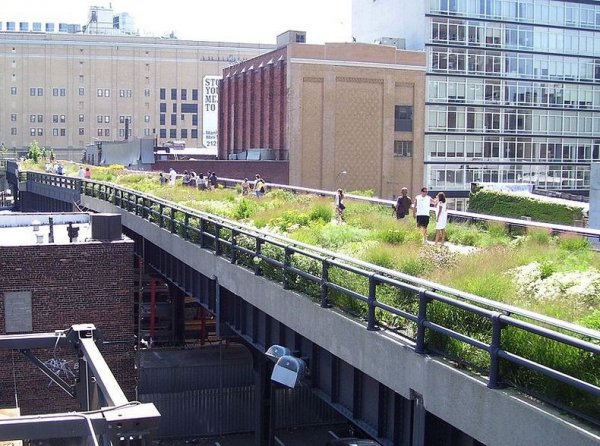 Хай-Лайн - заброшенная ветка надземной железной дороги превратилась в парк над землёй в Нью-Йорке