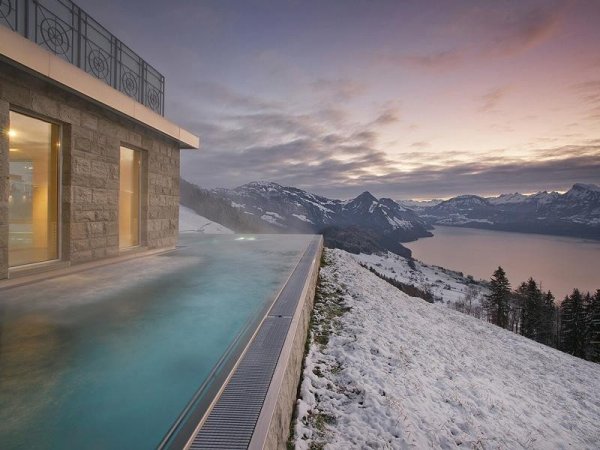 Самые живописные открытые бассейны на зимних курортах