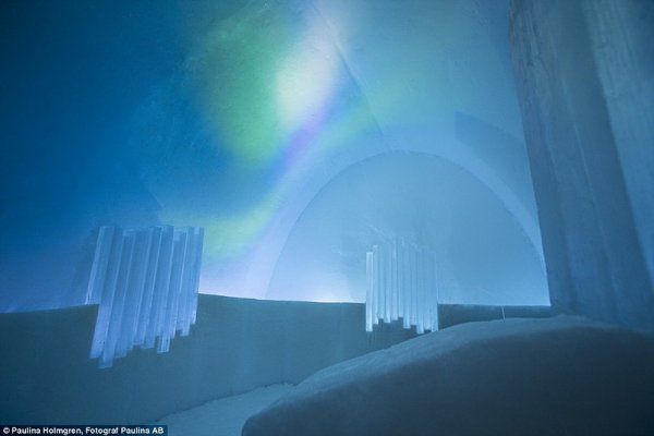 Невероятные новые интерьеры Icehotel в Швеции (18 фото)