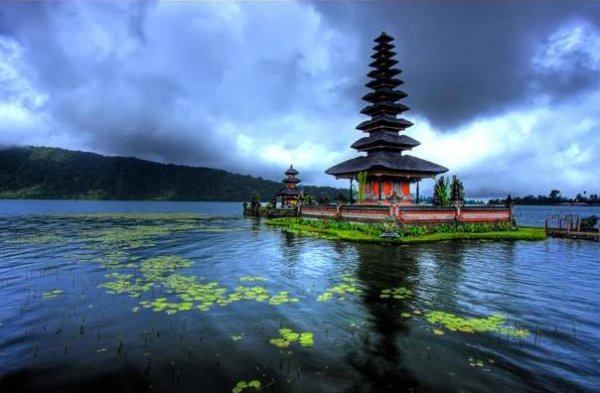 Храм Pura Ulun Danu Bratan на Бали (9 фото)