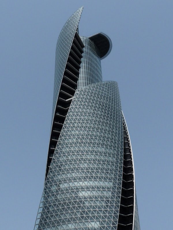 Спиралевидные небоскрёбы со всего мира