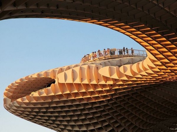 Метрополь Парасоль: самая большая в мире деревянная структура