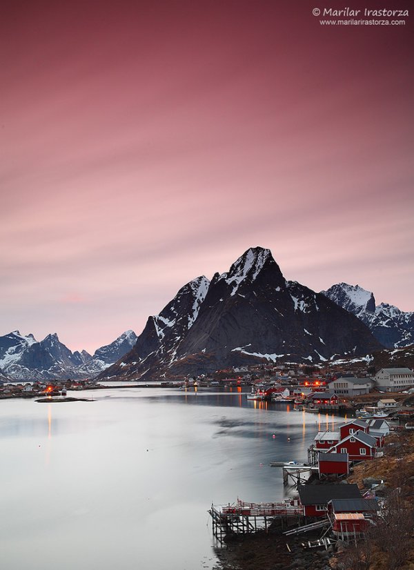 Зимнее очарование норвежской деревушки Рейне (6 фото)