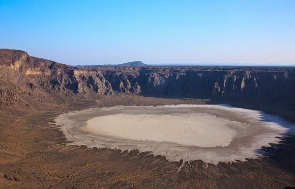 Аль-Ваба – самый большой кратер на Ближнем Востоке (16 фото)
