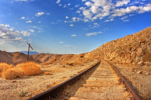 Невозможная железная дорога (20 фото)