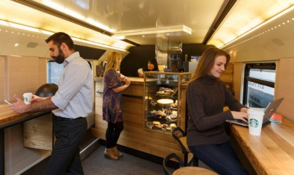 В Швейцарии будут курсировать поезда-кофейни Starbucks (8 фото)