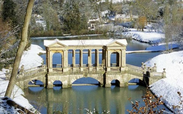 Живописные британские сады и парки в зимнее время (12 фото)