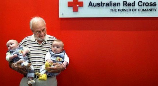 Джеймс Харрисон, чья невероятно редкая кровь спасла жизни миллионов детей