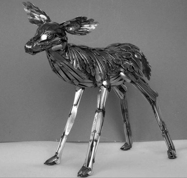 Столовые приборы как материал для творчества: Потрясающие скульптуры Гэри Ховея (15 фото)