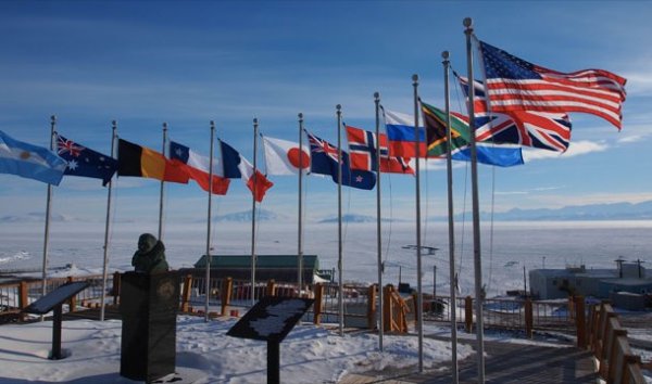 Топ-25 Леденящих фактов про Антарктиду