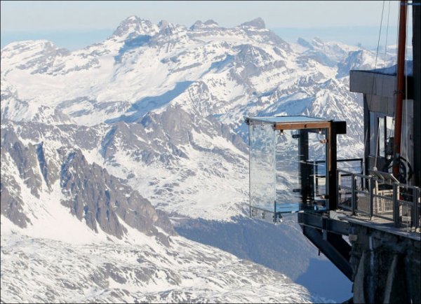 Экстремальная смотровая площадка на горнолыжном курорте Шамони (17 фото)