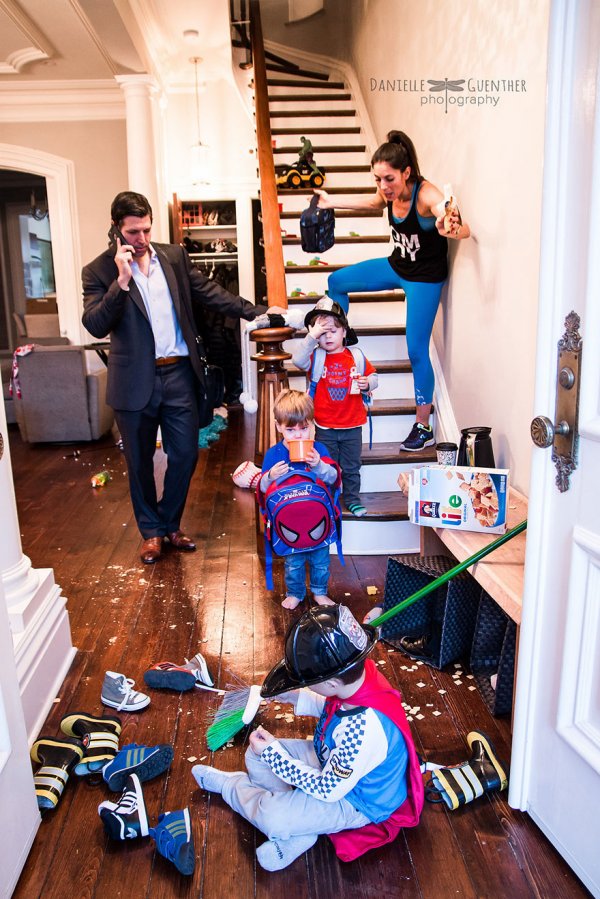 Фотограф показывает настоящий хаос, в котором пребывают родители (11 фото)