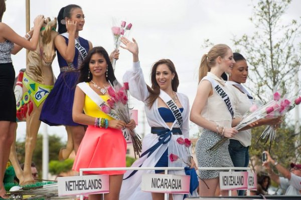 Участницы готовятся к конкурсу красоты «Мисс Вселенная» (68 фото)