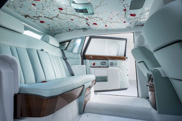 Rolls-Royce Phantom Serenity с самым роскошным интерьером (15 фото)