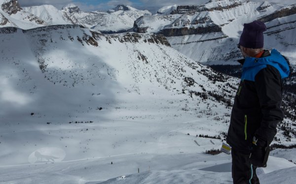 Потрясающие фотографии гигантских произведений снежного искусства Саймона Бека (14 фото)