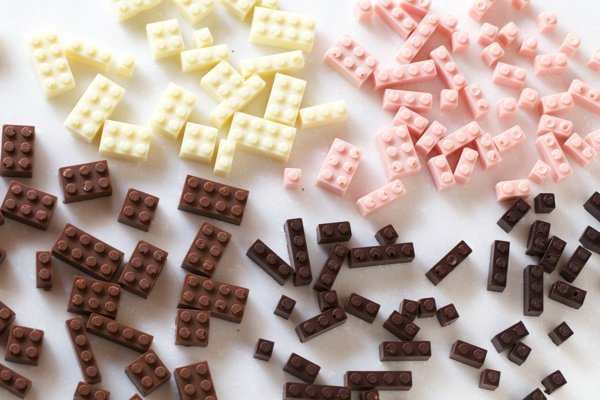 Шоколадный конструктор LEGO от Акихиро Мицуучи (12 фото)