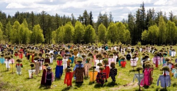 Молчаливые люди финского художника Рейо Келы (8 фото)