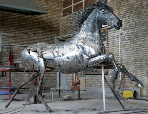Скульптуры животных из металлолома, созданные Хасаном Новрози в стиле стимпанк (11 фото)