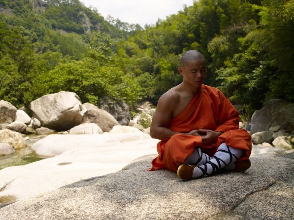 Советы, как остаться молодым телом и душой, от шаолиньского монаха Шифу Ян Лея
