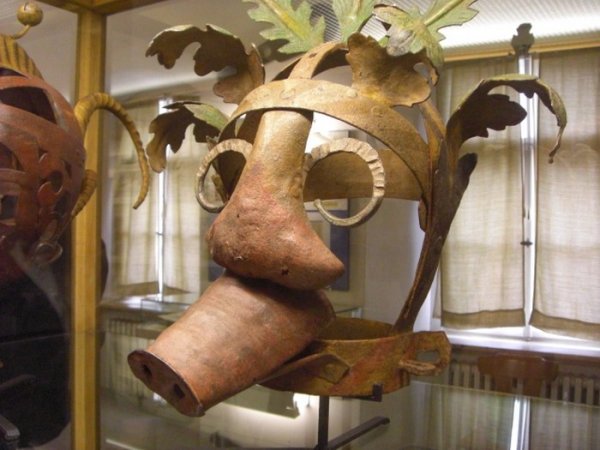 Средневековые маски позора (18 фото)