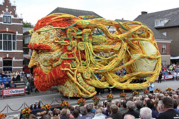 Цветочный парад Bloemencorso Zundert 2015 в Нидерландах (18 фото)