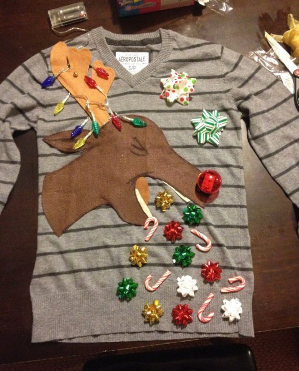 Самые нелепые свитеры на Рождество (18 фото)
